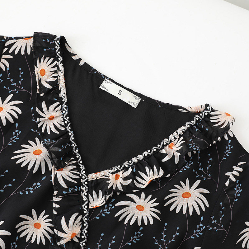 韩版大码宽松v领小雏菊印花连衣裙 云妃秀大码女装