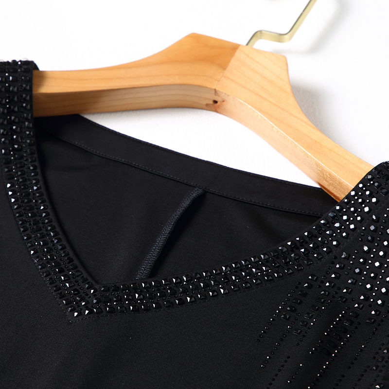 大码女装韩版v领连衣裙秋季百搭裙 云妃秀大码女装