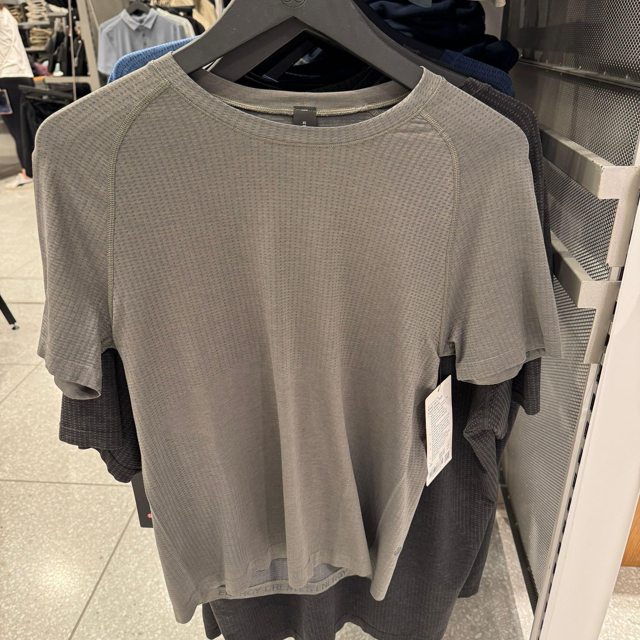 澳洲Lululemon Metal Vent 男士运动短袖T恤透气速干健身训练跑步,淘宝优惠券,粉丝福利购,淘宝优惠卷