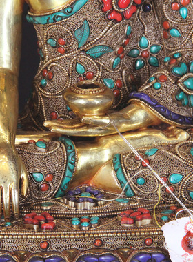 尼泊尔紫铜鎏金掐丝镶嵌宝石