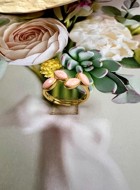 天然海洋有机宝石女王贝花瓣戒指