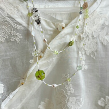 原创设计天然石项链女小众高级感多宝毛衣链碧绿清爽夏日原创多宝