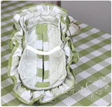 Зеленая цветная куртка, бумажные салфетки