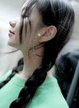 D'HEYGERE 比利时设计师品牌 无耳洞耳环镶嵌锆石珍珠耳夹