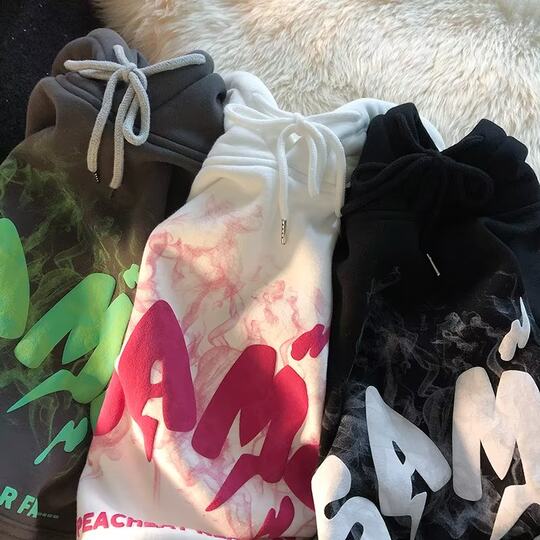 Sweat-shirts diable masculins et féminins de dessin animé d'automne et d'hiver avec des cornes