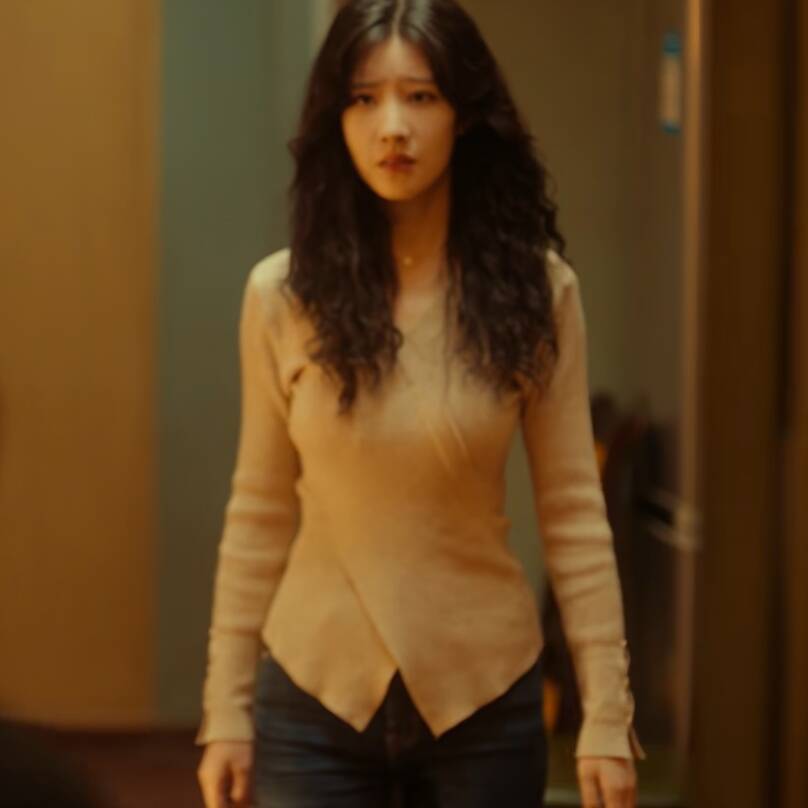 原版余生有涯杨雨希楚楚同款针织衫上衣女衣服v领不规则修身潮 - 图1