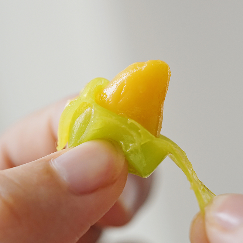 夏午三点 可剥皮芒果软糖QQ糖含果汁夹心迷你青芒网红糖果小零食,淘宝优惠券,粉丝福利购,淘宝优惠卷