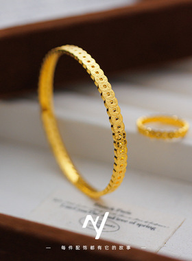 小红书抖音同款沙金沙金爆闪镂空碎冰冰铜钱手镯满圈钱币素圈手环