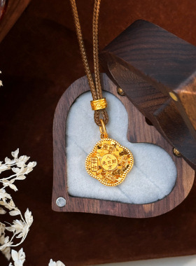 小众高级感轻奢爆闪碎冰冰吉言八方来财四叶草吊坠沙金项链送女友