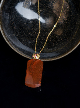 14k金镶嵌男女款方牌南红吊坠