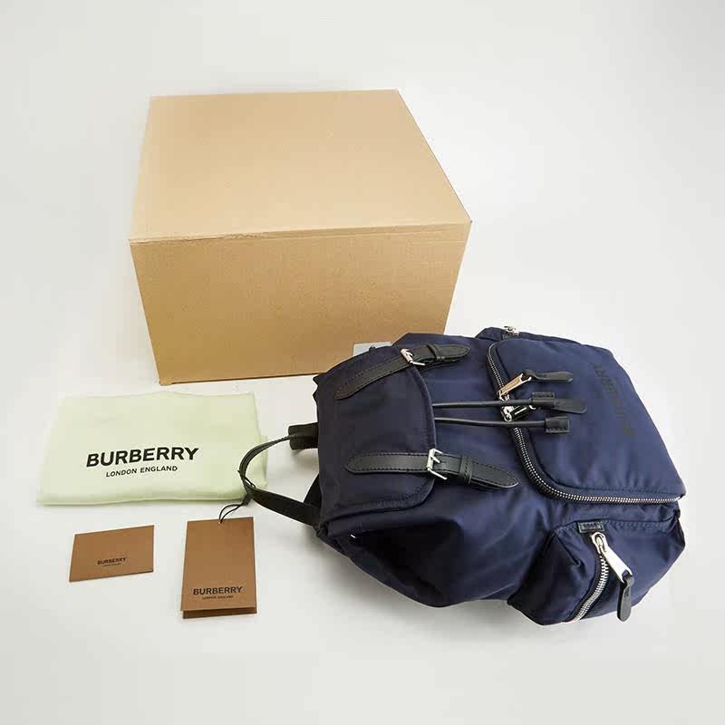 burberry /巴宝莉情侣款中号双肩包 万奢城双肩背包