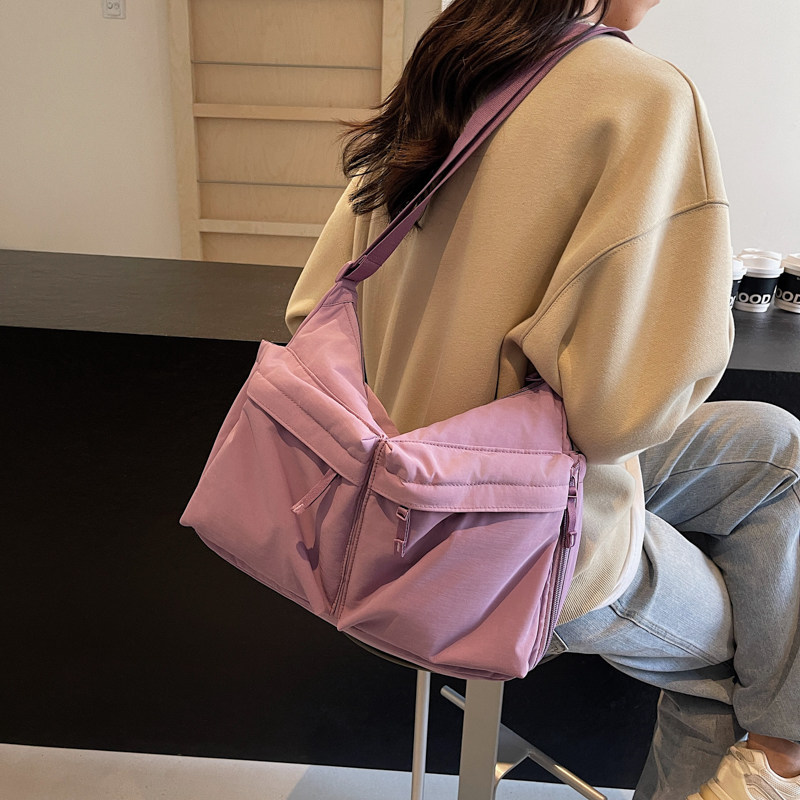 户外休闲大容量饺子包通勤简约单肩斜挎布包时尚百搭学生上课背包,淘宝优惠券,粉丝福利购,淘宝优惠卷