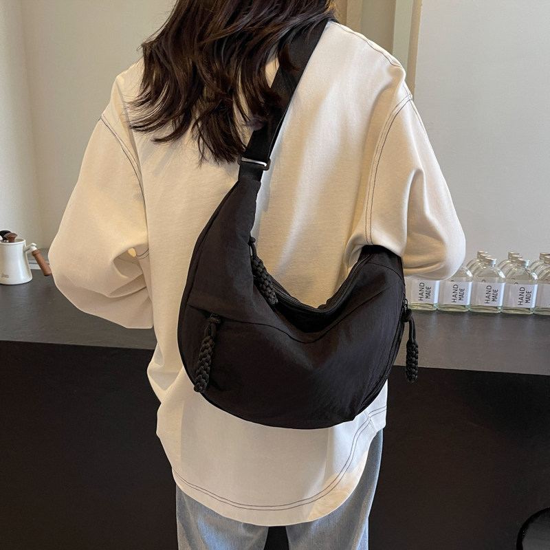Dumpling bag commuting all-match sports crossbody bag