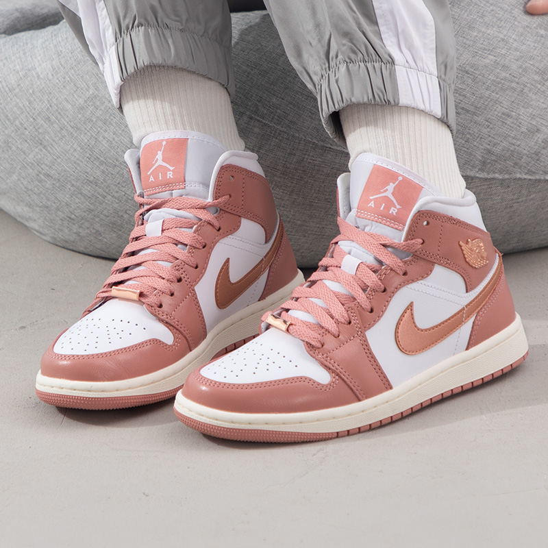 耐克AJ1女鞋2024新款正品Air Jordan 1复古高帮休闲运动鞋FB9892