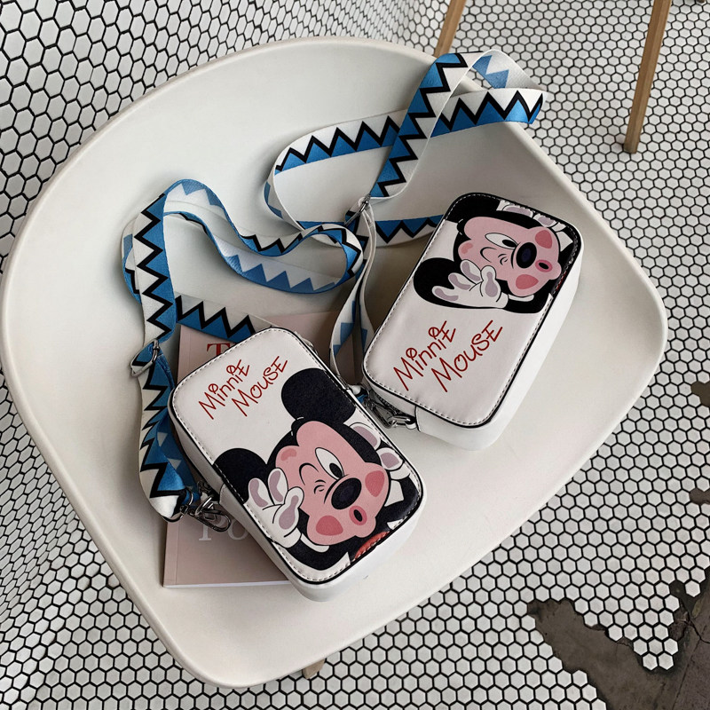 潮韩版流行印花卡通单肩包洋气女包 芊百色女士包袋