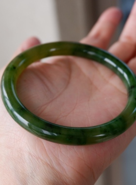 碧波荡漾和田玉俄罗斯碧玉秋香绿半山半水美人条手镯60~61圈口