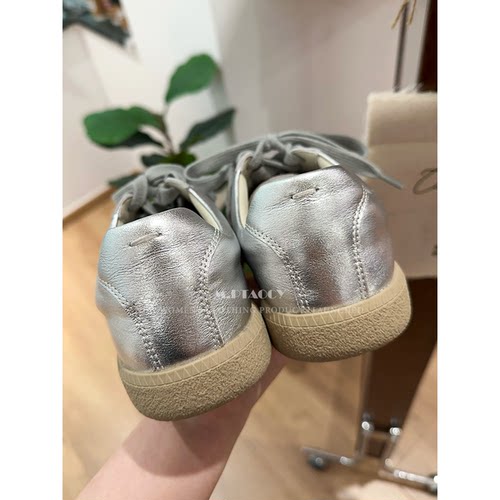 桃桃家-【暴走鞋】细节控 打败一切版本银色羊皮内里德训鞋女1060 - 图0