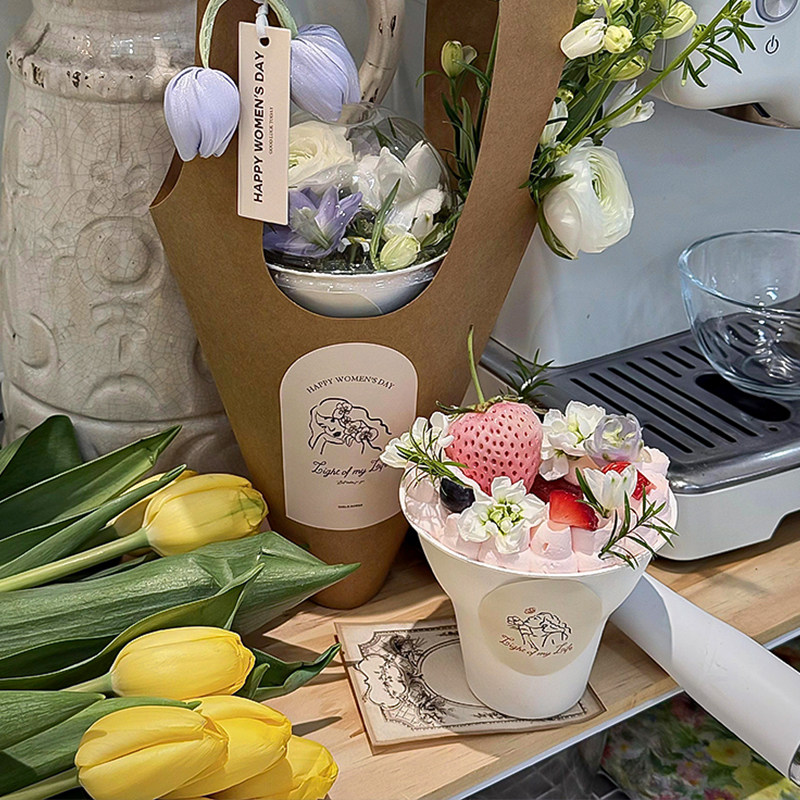 春季小清新鲜花奶油手握杯甜品牛皮手提盒春游女生拍照仪式感蛋糕,淘宝优惠券,粉丝福利购,淘宝优惠卷