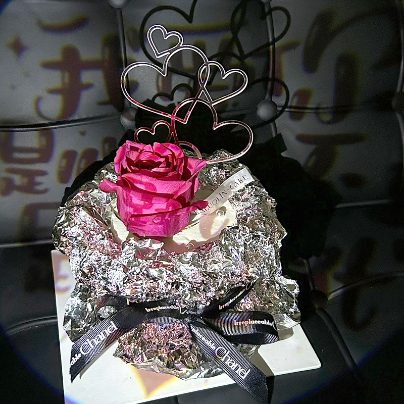 简约送女朋友浪漫礼物鲜花爱心亚克力浪漫锡纸弗洛伊德玫瑰蛋糕