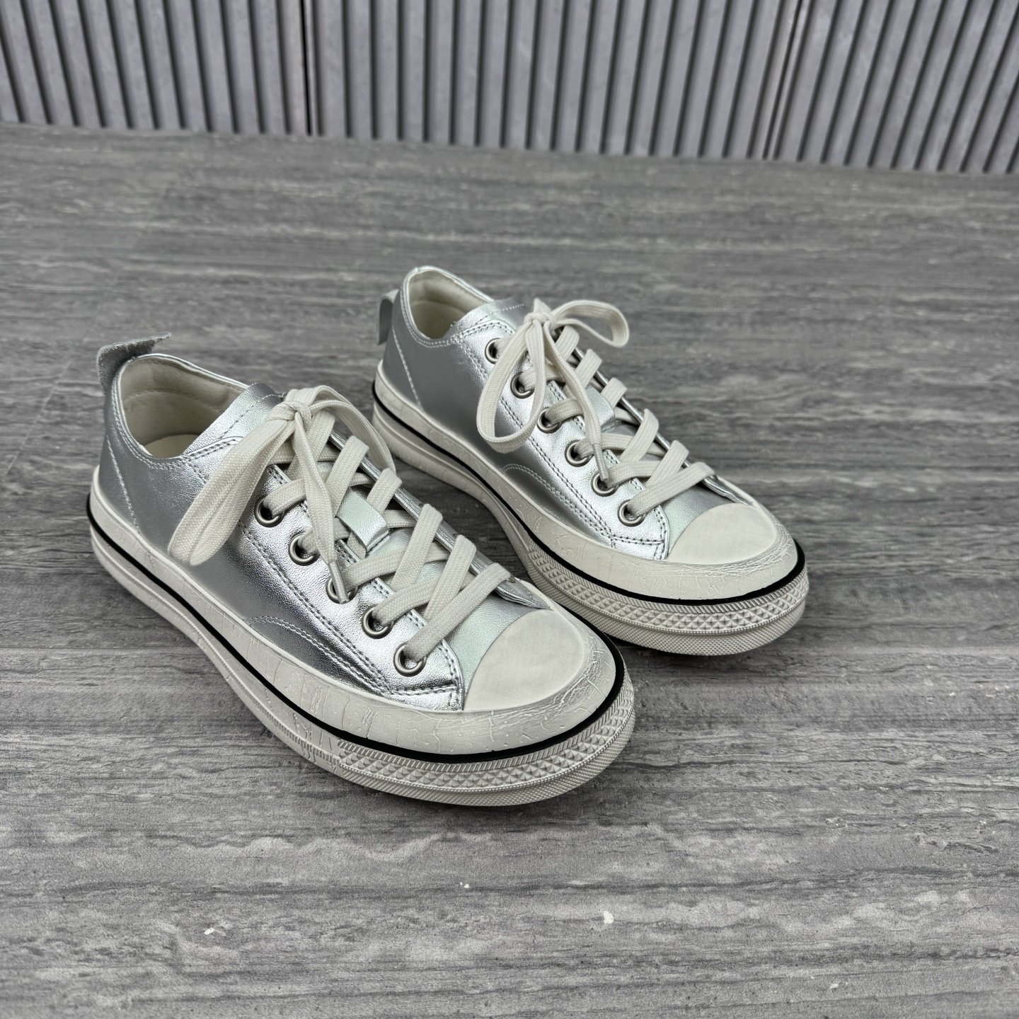 2026春季新款欧货欧洲站真皮休闲板鞋女鞋系带平底百搭做旧运动鞋,淘宝优惠券,粉丝福利购,淘宝优惠卷