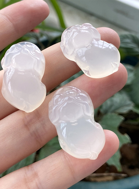 男女玉髓貔貅吊坠聚财