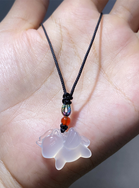 独角兽天然冰透玉髓小马项坠