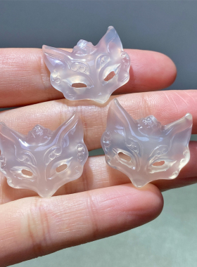 天然玛瑙玉髓狐狸吊坠
