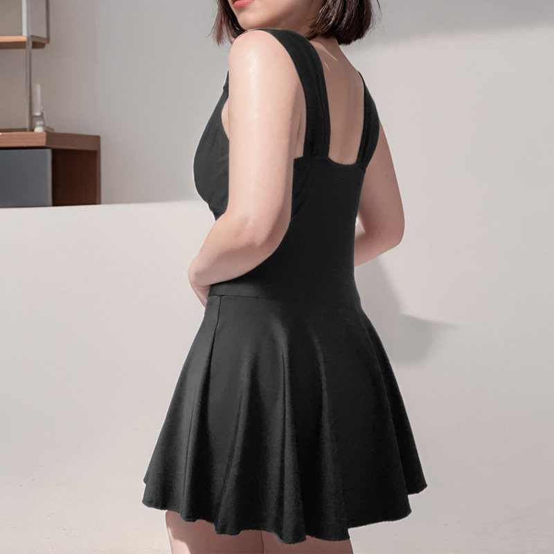 2024新款欧美泳衣大码胖mm遮肉连体200斤裙式平角裤黑色泡温泉V领,淘宝优惠券,粉丝福利购,淘宝优惠卷