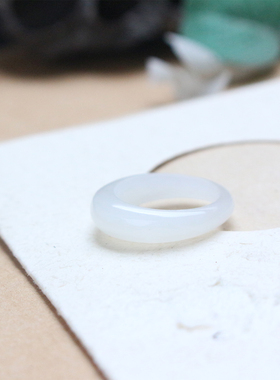 简约时尚和田玉白玉水滴戒指