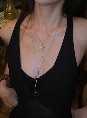 链小众设计感层叠高级感简约钛钢双十字架戴锁骨项饰轻奢项链时尚