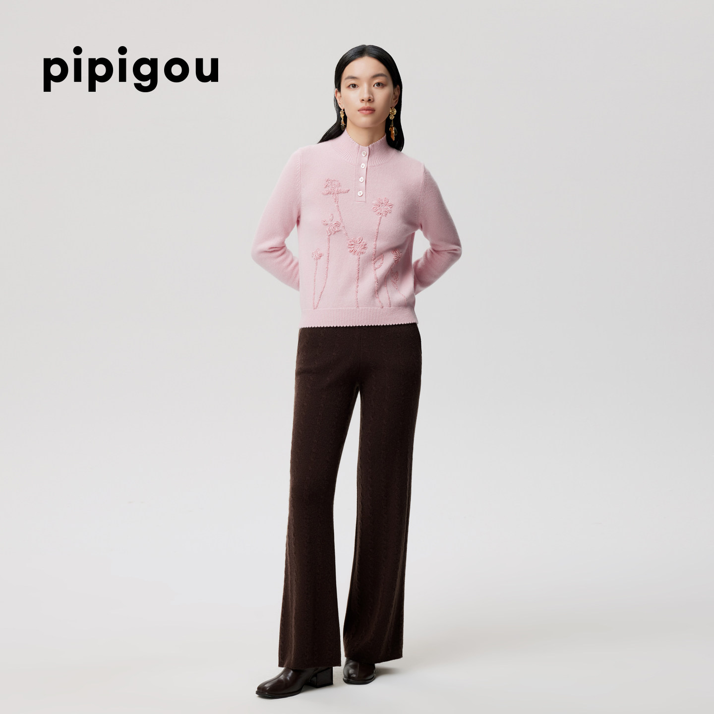 皮皮狗25秋冬新品女士半高领羊绒套衫半门襟纽扣花卉绣花,淘宝优惠券,粉丝福利购,淘宝优惠卷