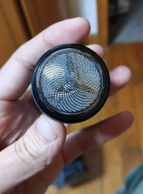 日威T2迷你小巧便携带电动剃须刀