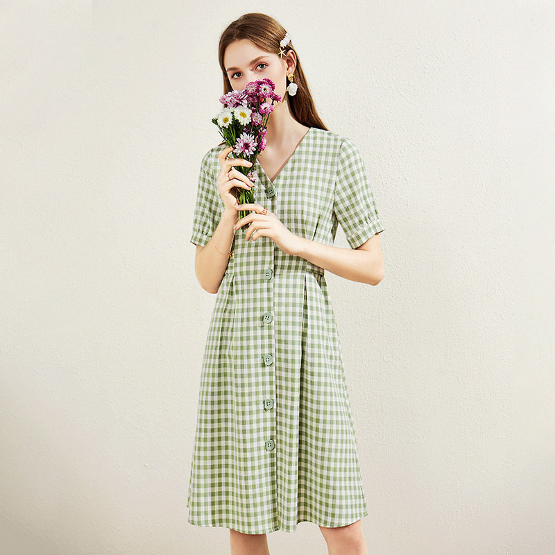  百达依莉连衣裙