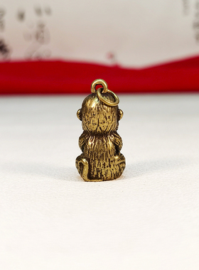 手捧元宝可爱风钥匙扣吊坠小猴子