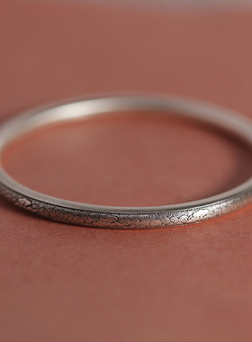 绝尘足银999祥云图腾复古手镯