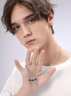 爱心天使镶钻项链吊坠