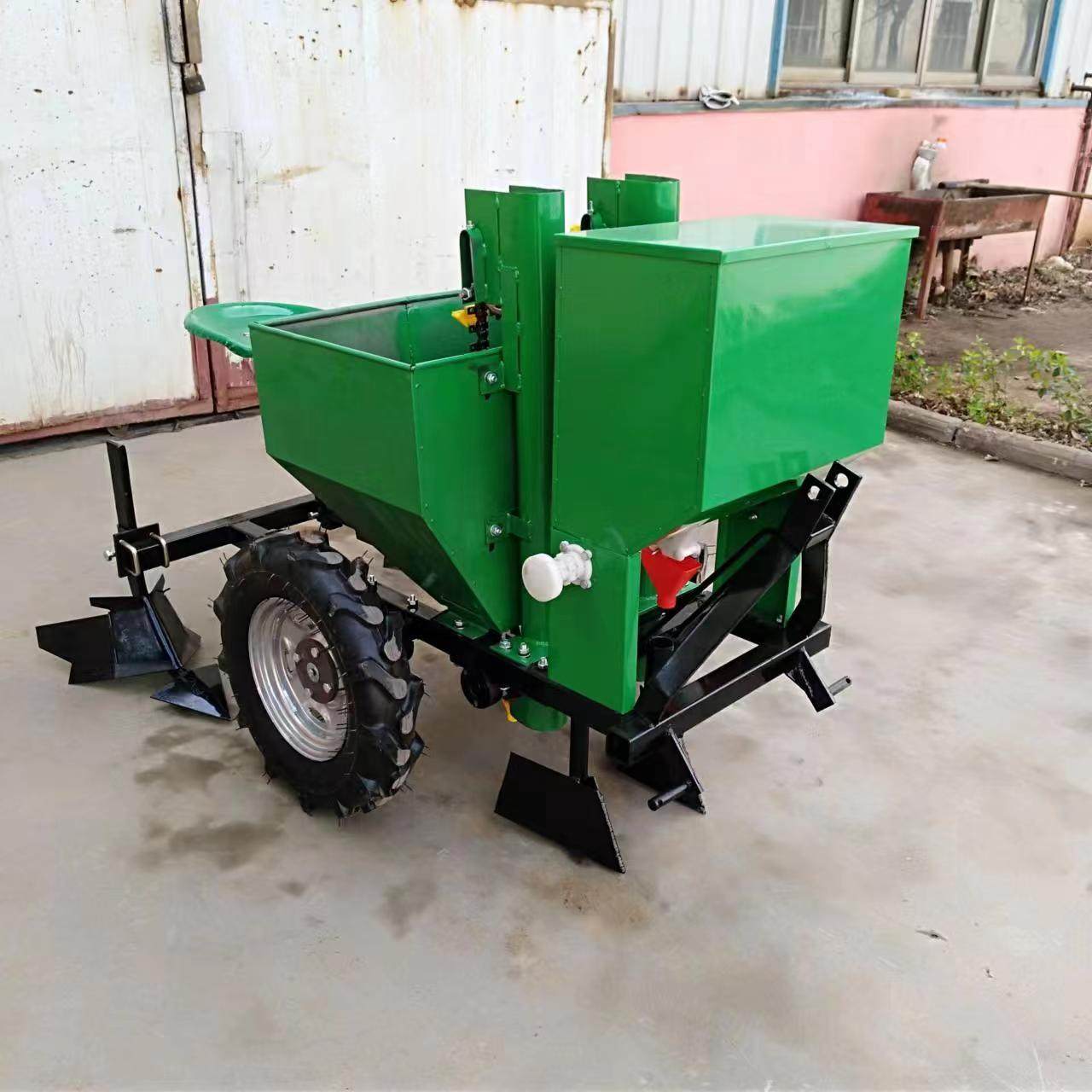 土豆播种机覆膜滴管一体机马铃薯芋头薯类播种施肥起垄覆膜种植机,淘宝优惠券,粉丝福利购,淘宝优惠卷