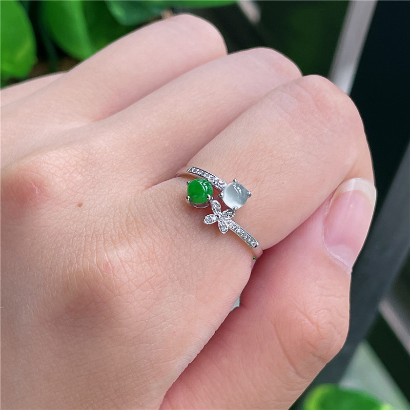 8月新品 鸿玉翡翠18k金镶嵌冰糯种白冰阳绿双蛋面精美戒指A880828