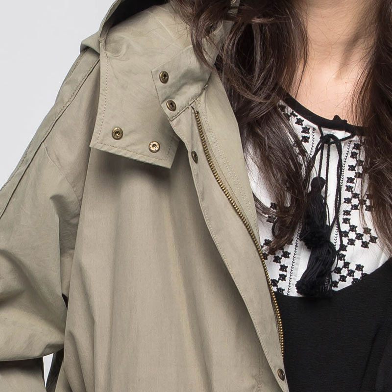 艾格官方旗舰店2020春季女装新品 艾格银座短外套