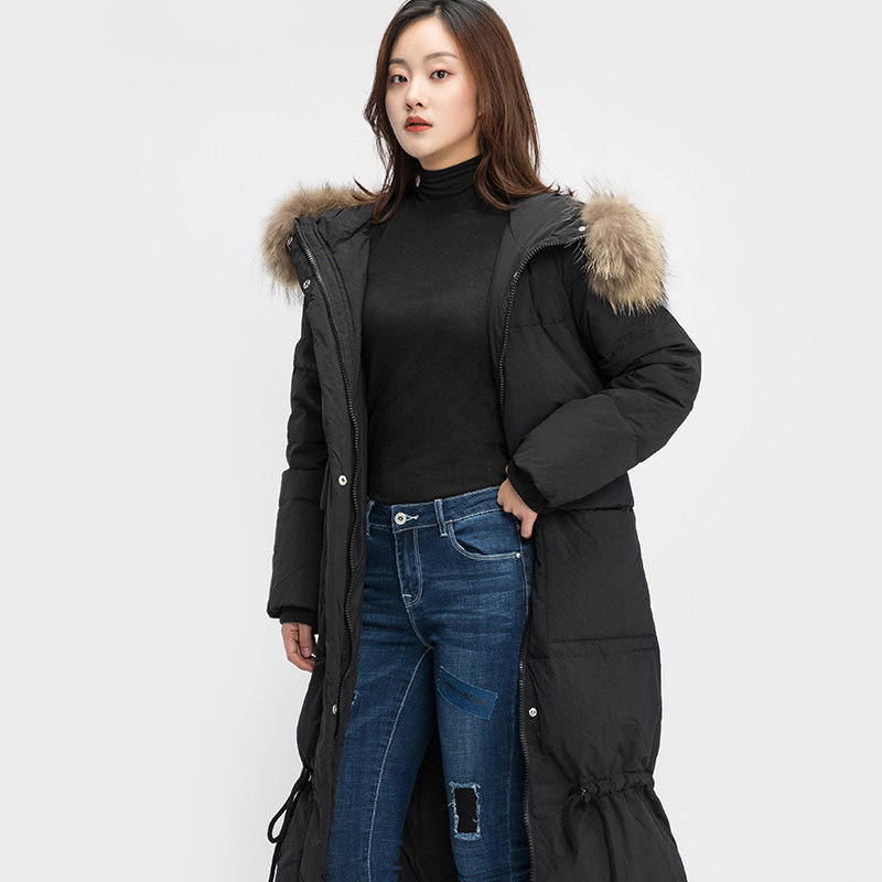  艾格银座羽绒服