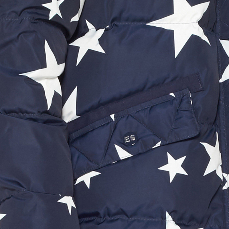  艾格银座羽绒服