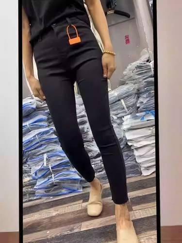 2025年秋季新款高腰弹力小脚牛仔裤女大码黑色修身显瘦九分铅笔裤 - 图2