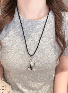 高级感长款百搭时尚爱心小狗