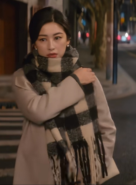 他为什么依旧单身朱珠同款格子黑色围巾女2025新款冬加厚保暖围脖