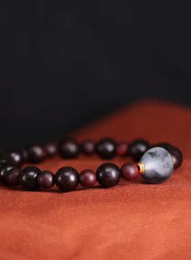 天然和田玉青花籽料随形意境黑白分明手链小叶紫檀银镀金隔珠