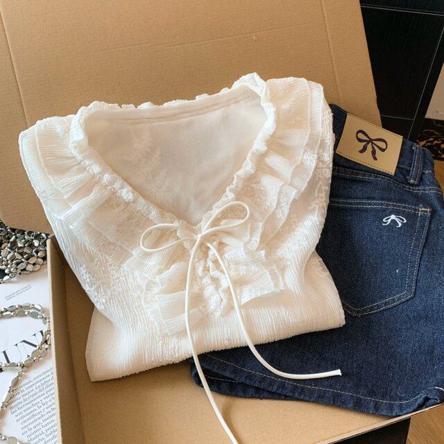 ເສື້ອຍືດຄໍ V-neck lace ທີ່ມີຄຸນນະພາບສູງ embroidered top