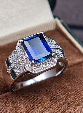 925纯银镀金镶嵌培育蓝宝石戒指