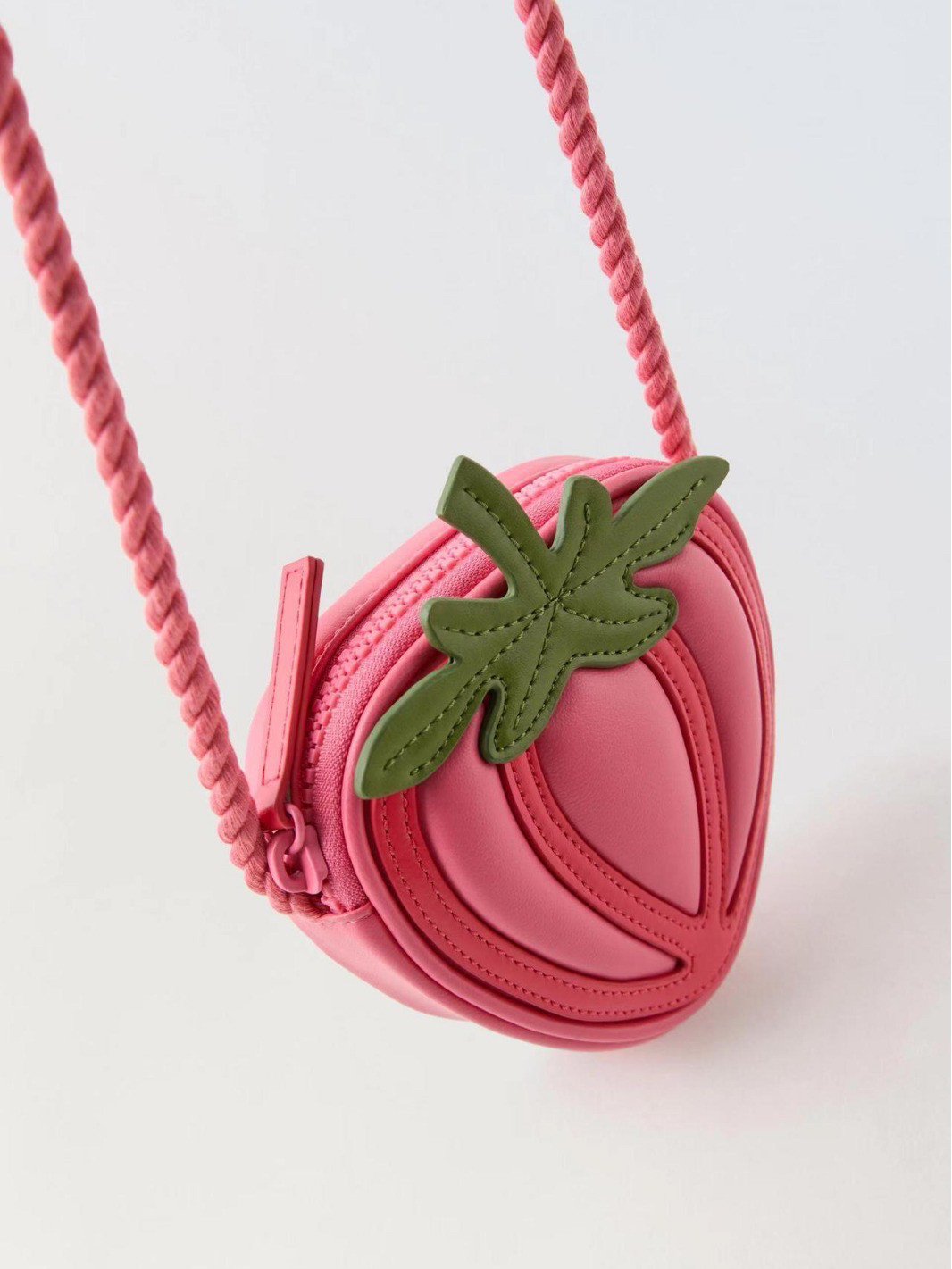 Z家新款女童草莓包水果童趣斜跨包时尚潮小宝宝百搭宝宝零钱包包,淘宝优惠券,粉丝福利购,淘宝优惠卷