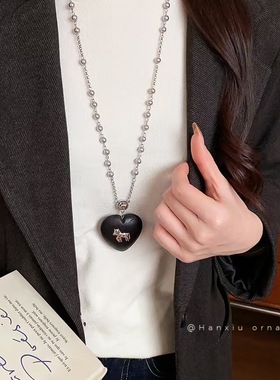 小马爱心珍珠项链女长款毛衣链轻奢高级感卫衣装饰配饰2026新款潮