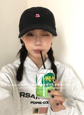 小s字母刺绣软顶显脸小鸭舌帽潮